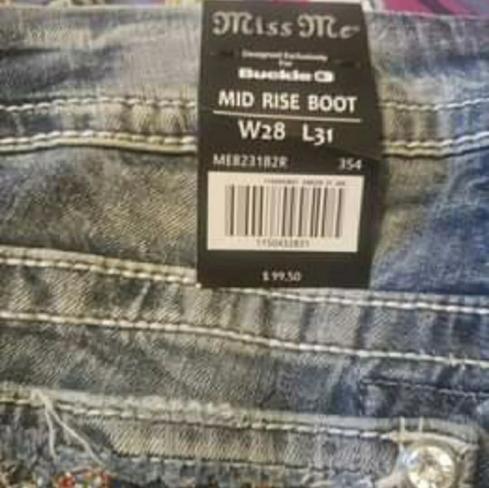 SOLD Miss Me Mid Rise Boot 28x31